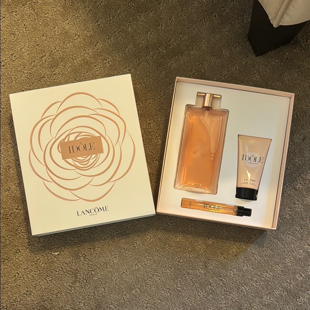 Lancôme Idole Perfume